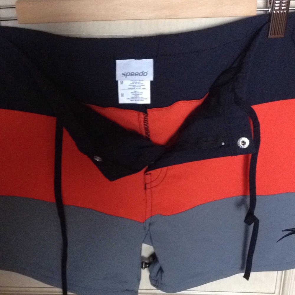 SPEEDO SHORTS - Picture 5 of 8